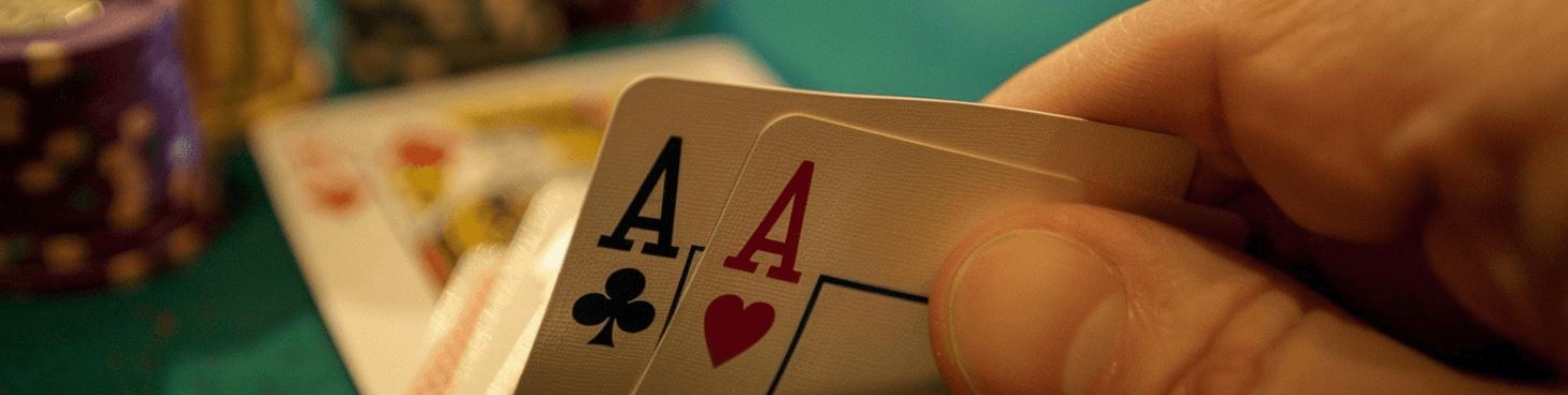 Reglas del poker en vivo