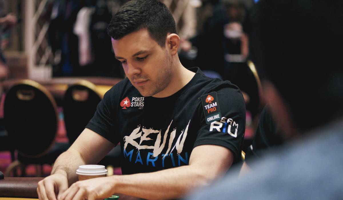 Desafiando la estadística: Kevin Martin liga una escalera real en menos de 100 días