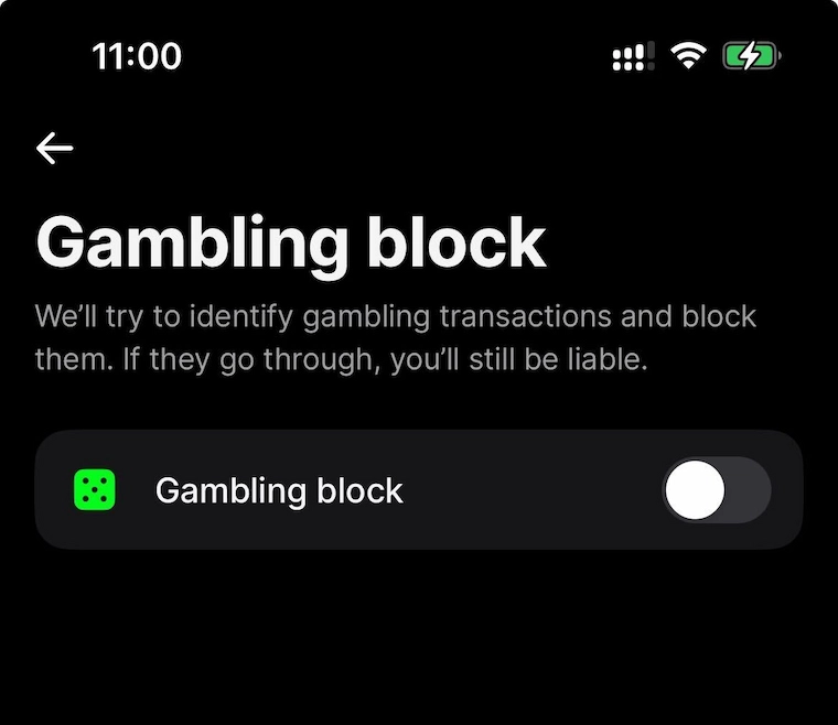 Skärmbild av en inställning i Revolut-appen med funktionen Gambling block som blockerar spelrelaterade korttransaktioner.