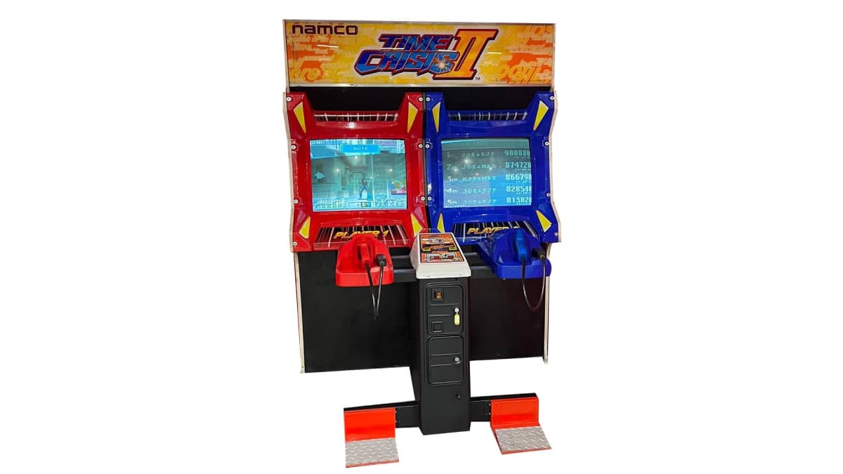 A dual-player arcade machine for "Time Crisis II," featuring red and blue cabinets, guns, and digital score displays.