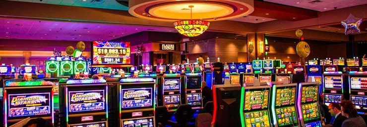 Casino floor with slots at Four Winds