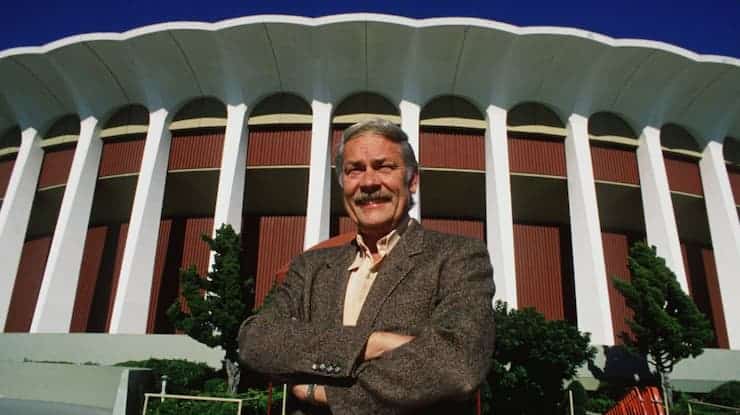 Dr Jerry Buss