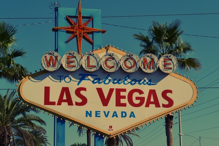 Vegas sign.