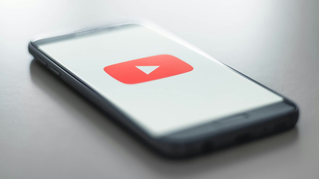 YouTube Cracks Down on Ad Blockers in Third-Party Apps - Benzinga