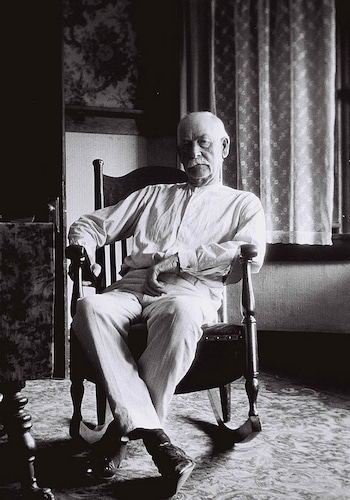 Wyatt Earp life