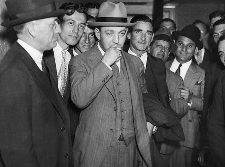 Dutch Schultz outside a Federal courthouse