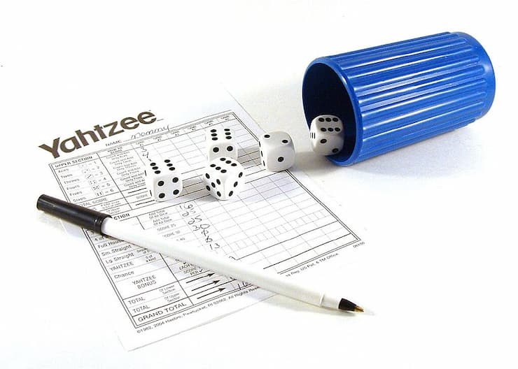 how to play Yahtzee