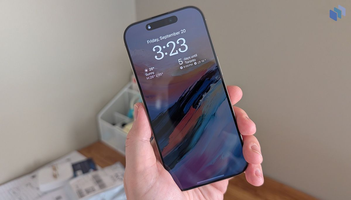 iPhone 16 Pro lock screen | Source: Jon Fingas