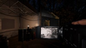 Phasmophobia sees you and a group of friends attempting to hunt down ghosts
