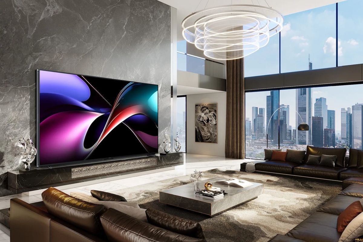 Hisense 116UX